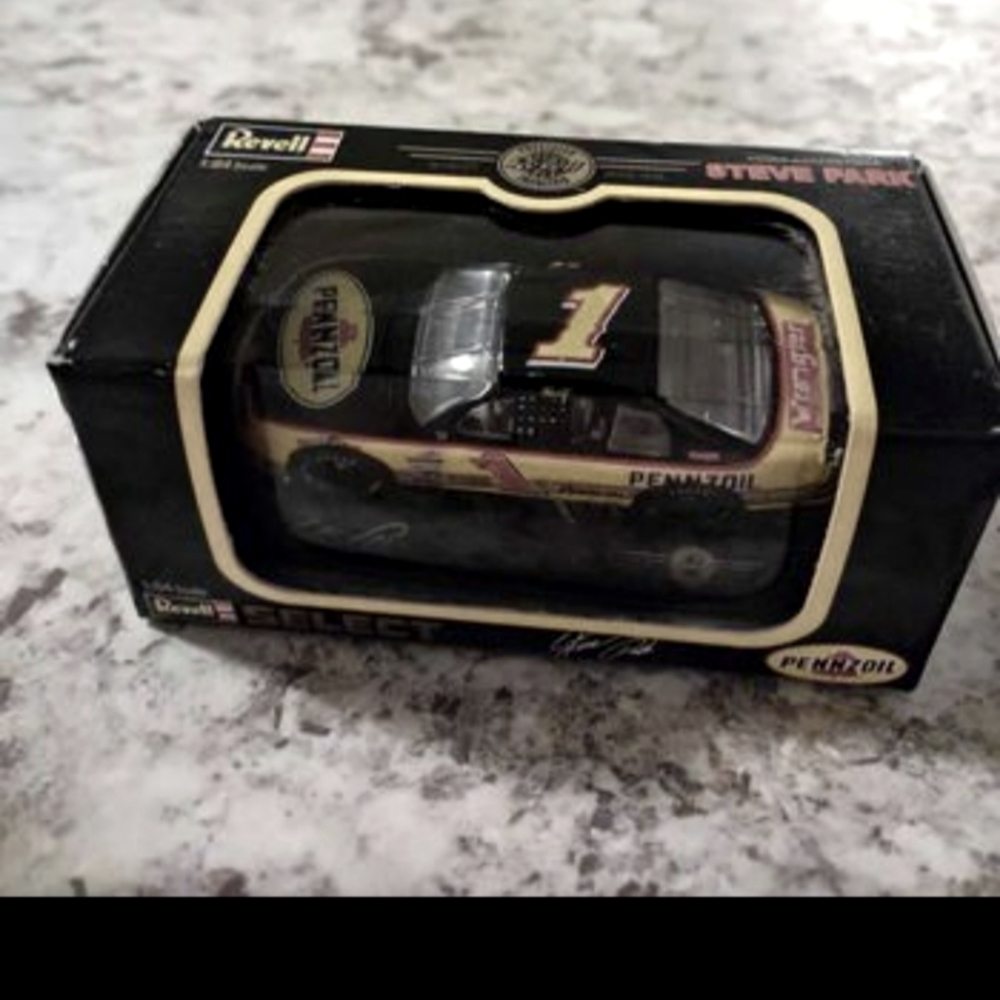 Revell  Select Collectable 1/64th Stock Car Pennzoil #1 Steve Park